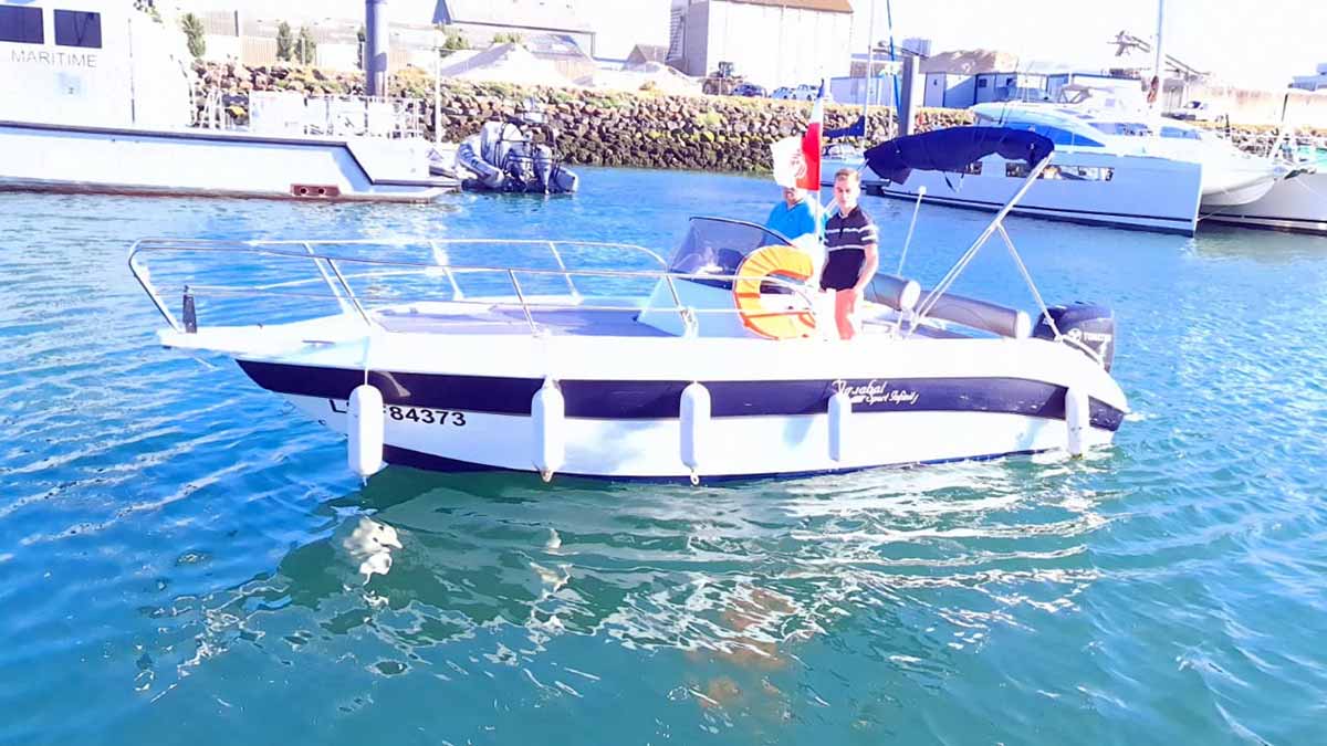 location de bateau coque open Sables Olonne